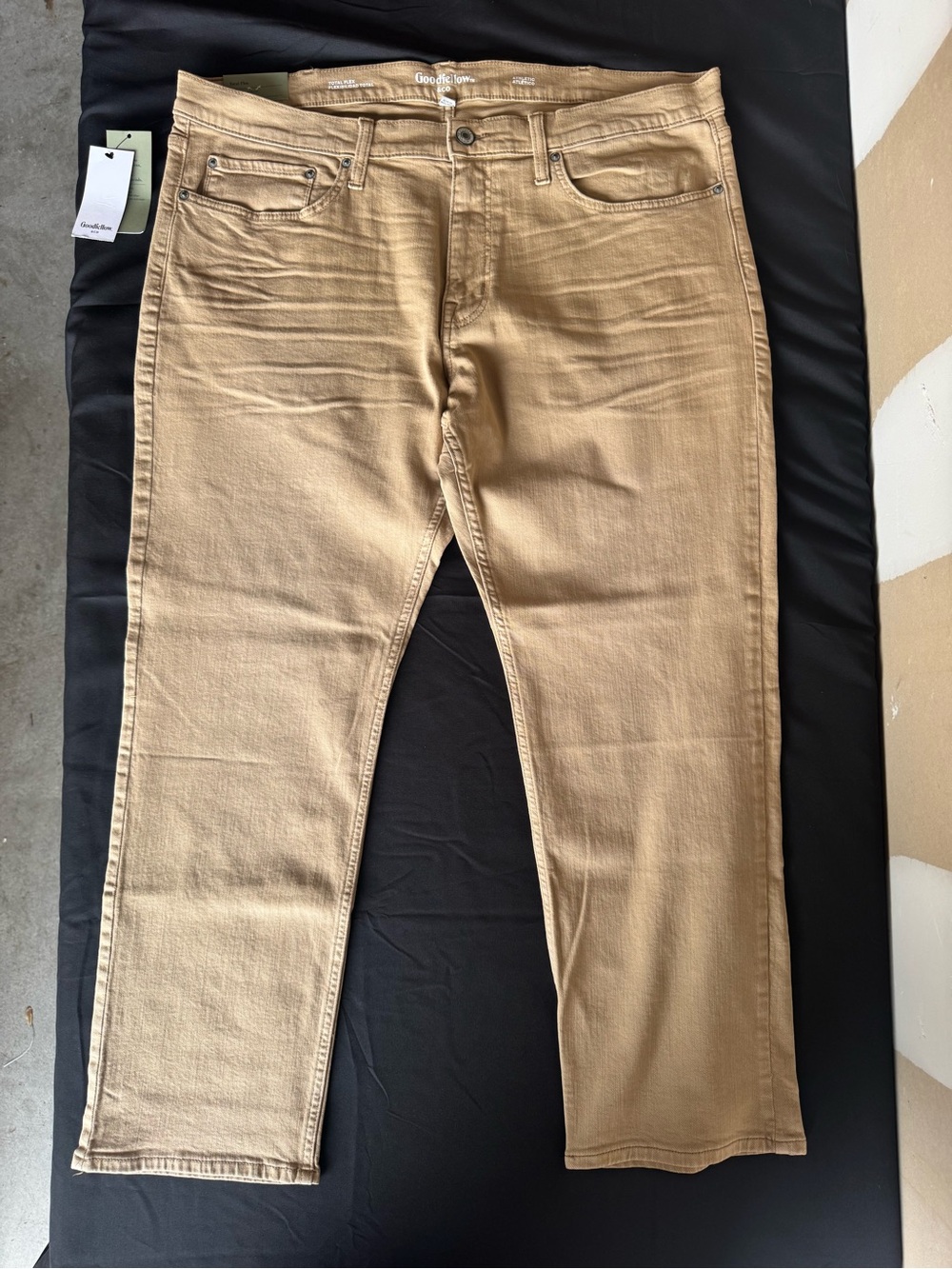 NWT Goodfellow & Co Men's 40x30 Athletic Fit Jeans Khaki Tan Total Flex Stretch